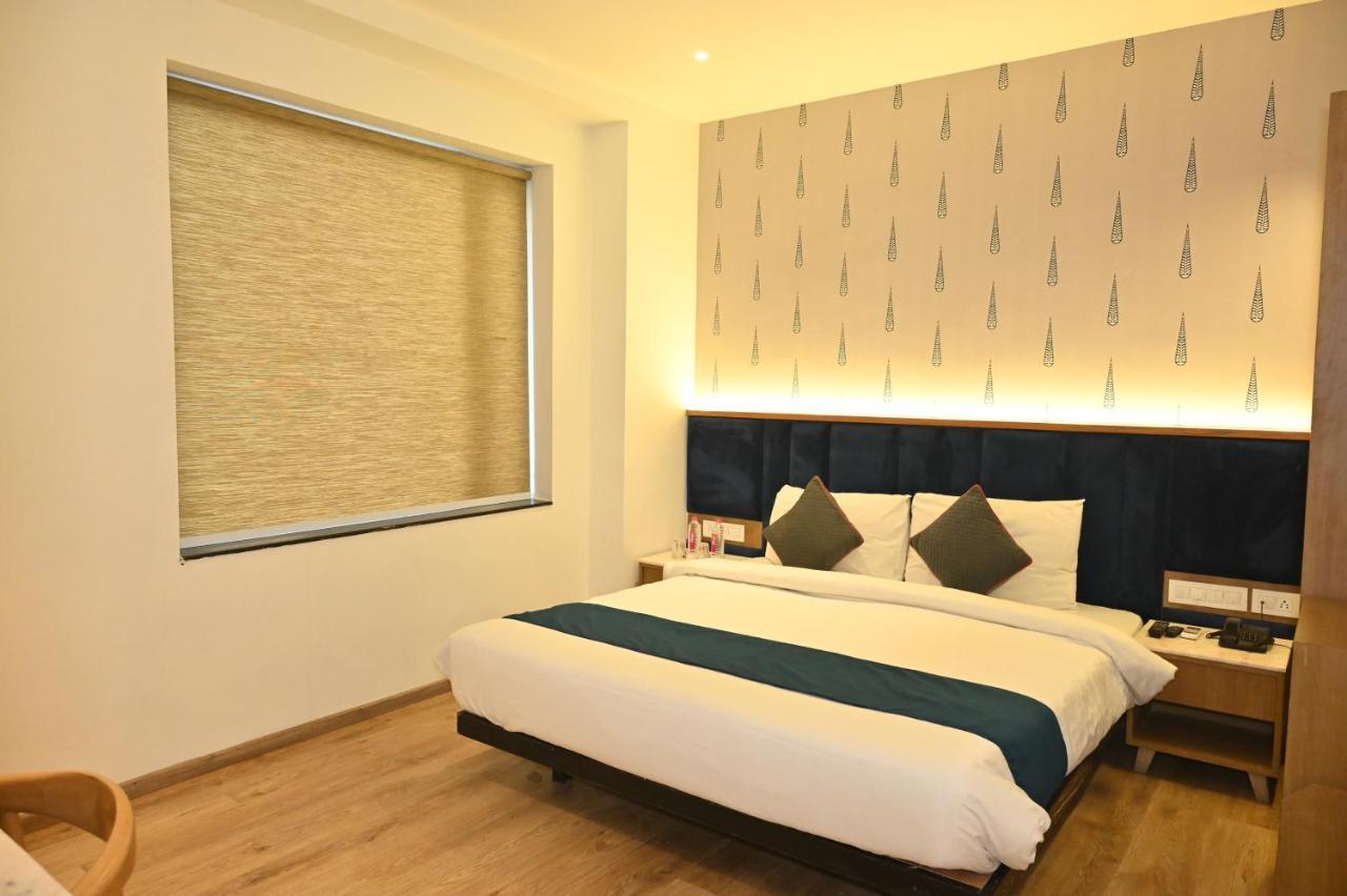 Hotel Mystic Falls Jaipur Ngoại thất bức ảnh
