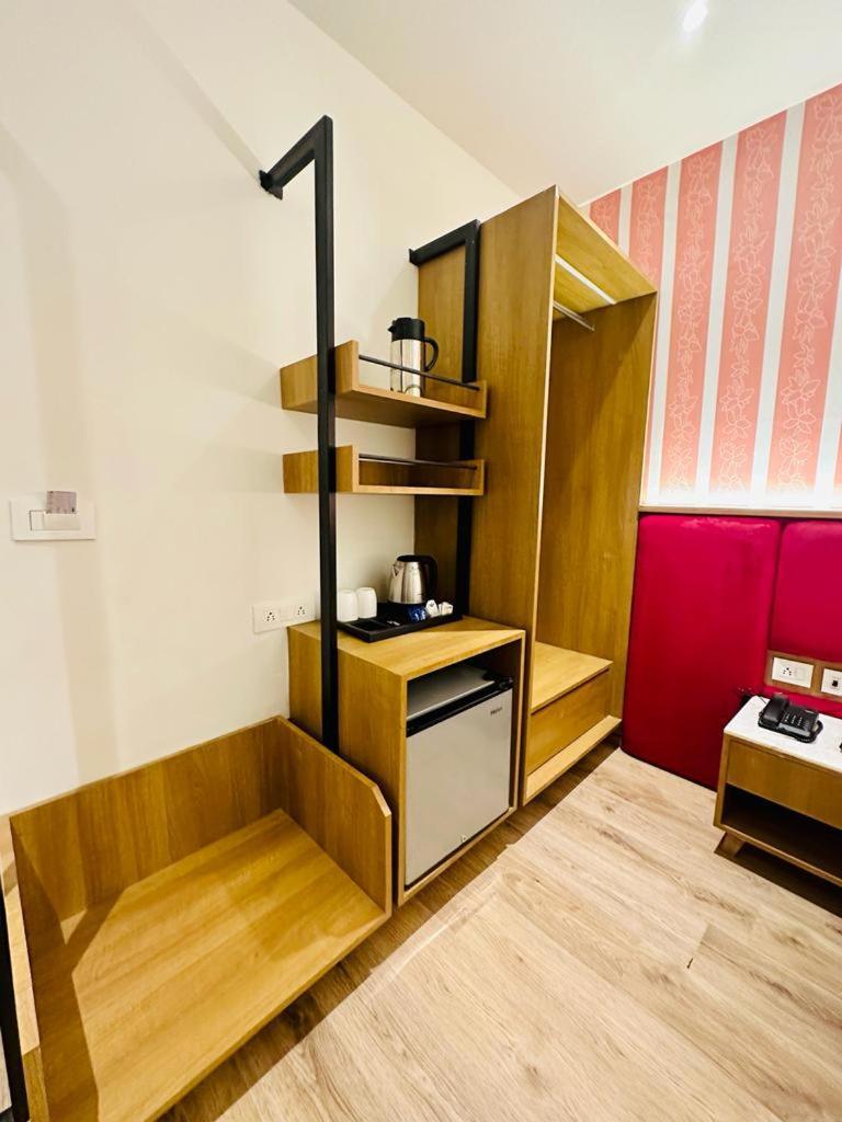 Hotel Mystic Falls Jaipur Ngoại thất bức ảnh